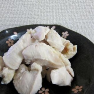 手軽でおいしい、鶏むね肉の塩蒸し